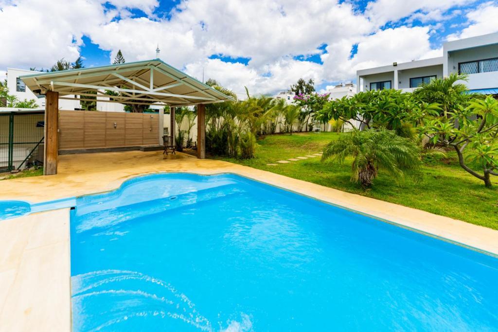 Stella Marris Beachfront Villa Pointe aux Sable Exterior foto