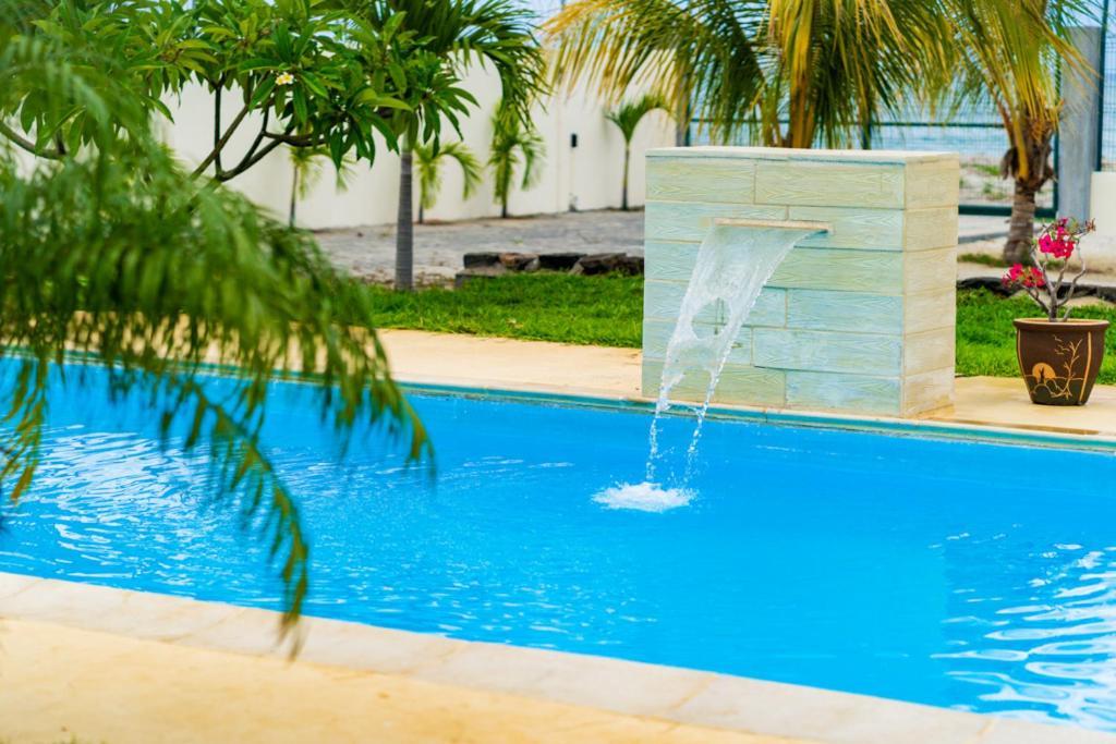 Stella Marris Beachfront Villa Pointe aux Sable Exterior foto